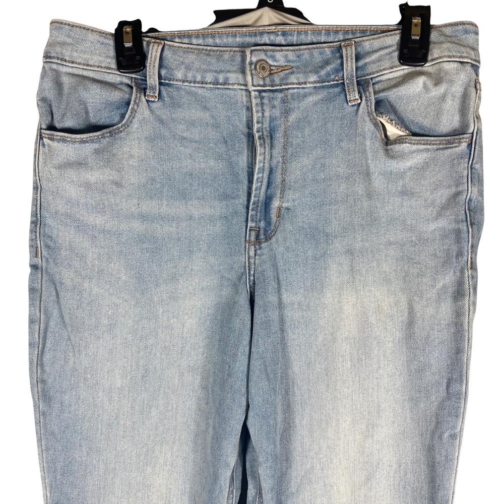 Old Navy Wow Straight Jeans Trendy High Rise Light Wash Denim Womens Size 12 - Picture 2 of 12